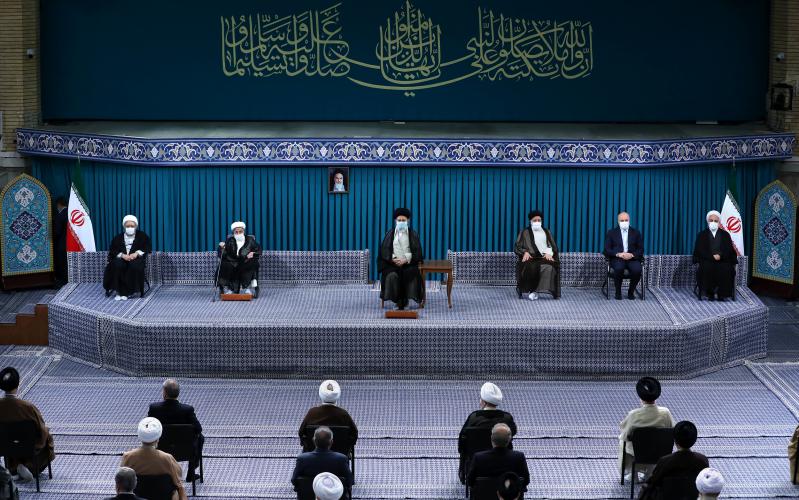 इस्लामी एकता कॉन्फ़्रेंस के मेहमानों और देश के उच्च पदाधिकारियों के बीच सर्वोच्च नेता का संबोधन